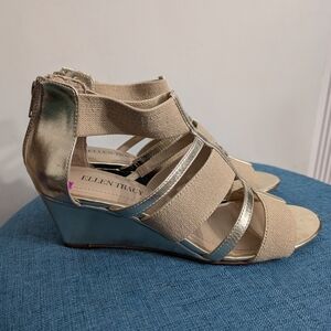 Ellen Tracy Darcie golden women's wedges EUC size 8.5M